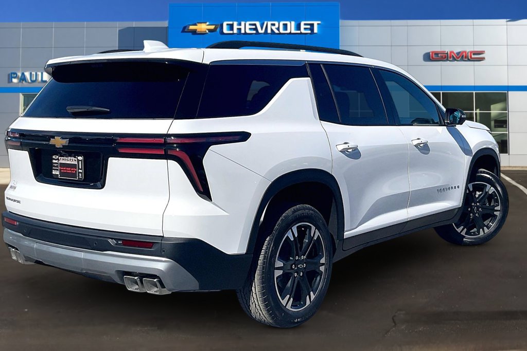 New 2027 Chevrolet Traverse LT w/ Driver Confidence Package FWD image 18