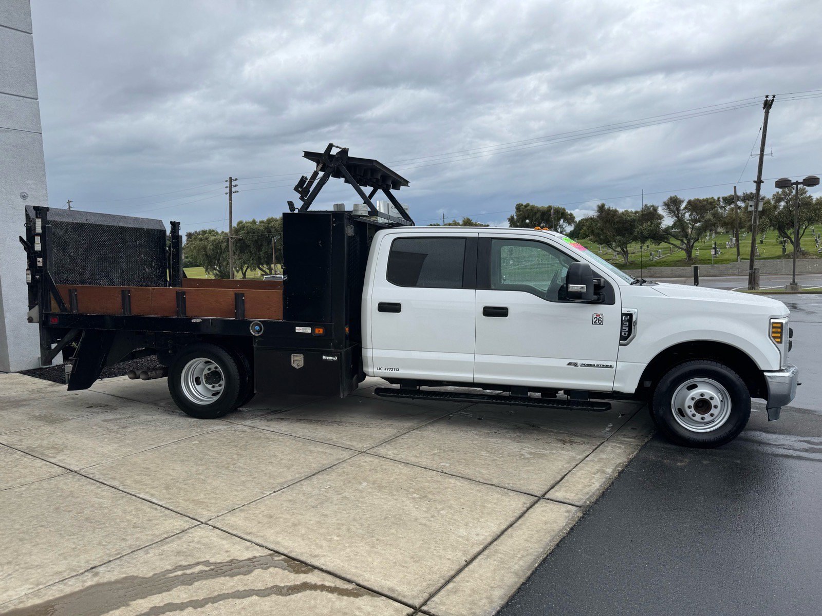 Used 2019 Ford F350 XL w/ Power Equipment Group RWD image 6
