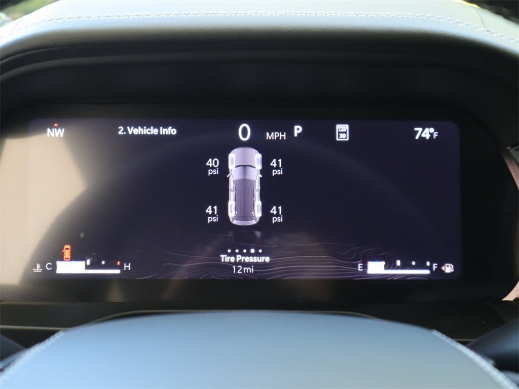 Used 2023 Jeep Grand Cherokee Overland w/ Luxury Tech Group IV RWD image 12