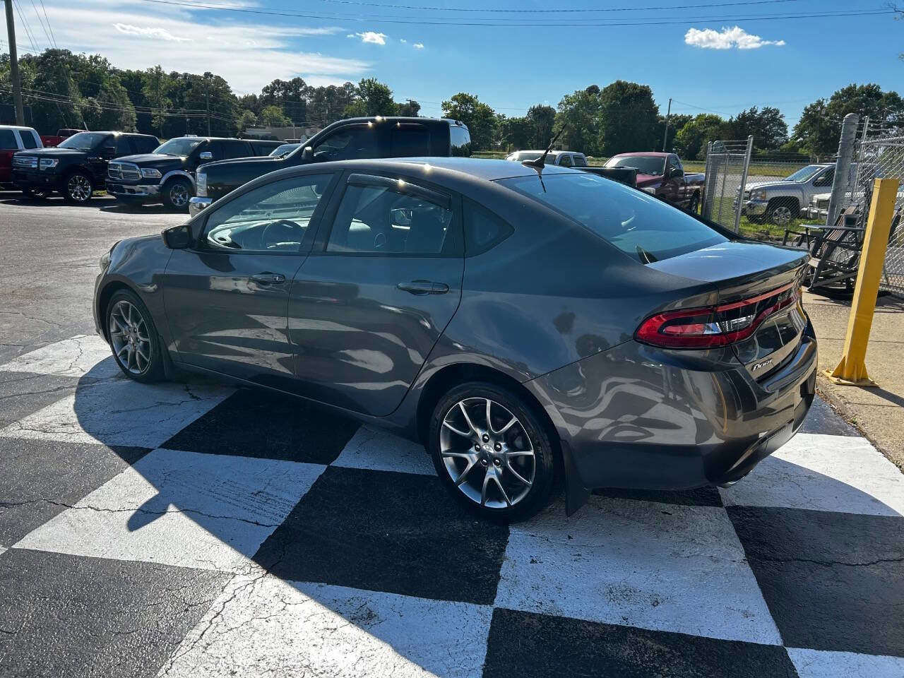 Used 2015 Dodge Dart SXT w/ Sun/Sound Group FWD image 7