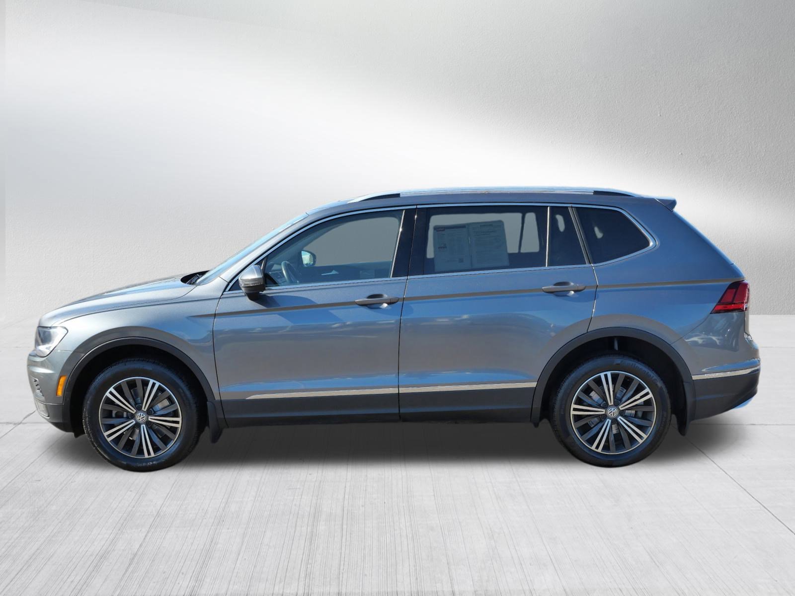 Used 2019 Volkswagen Tiguan SEL image 4