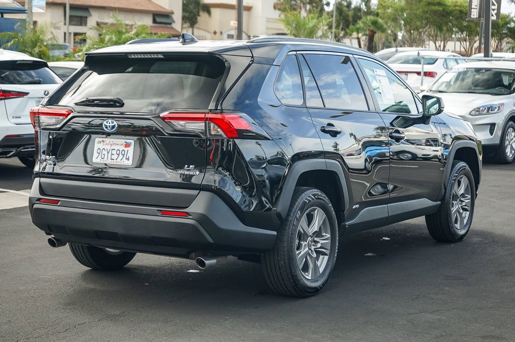 Used 2023 Toyota RAV4 LE image 5
