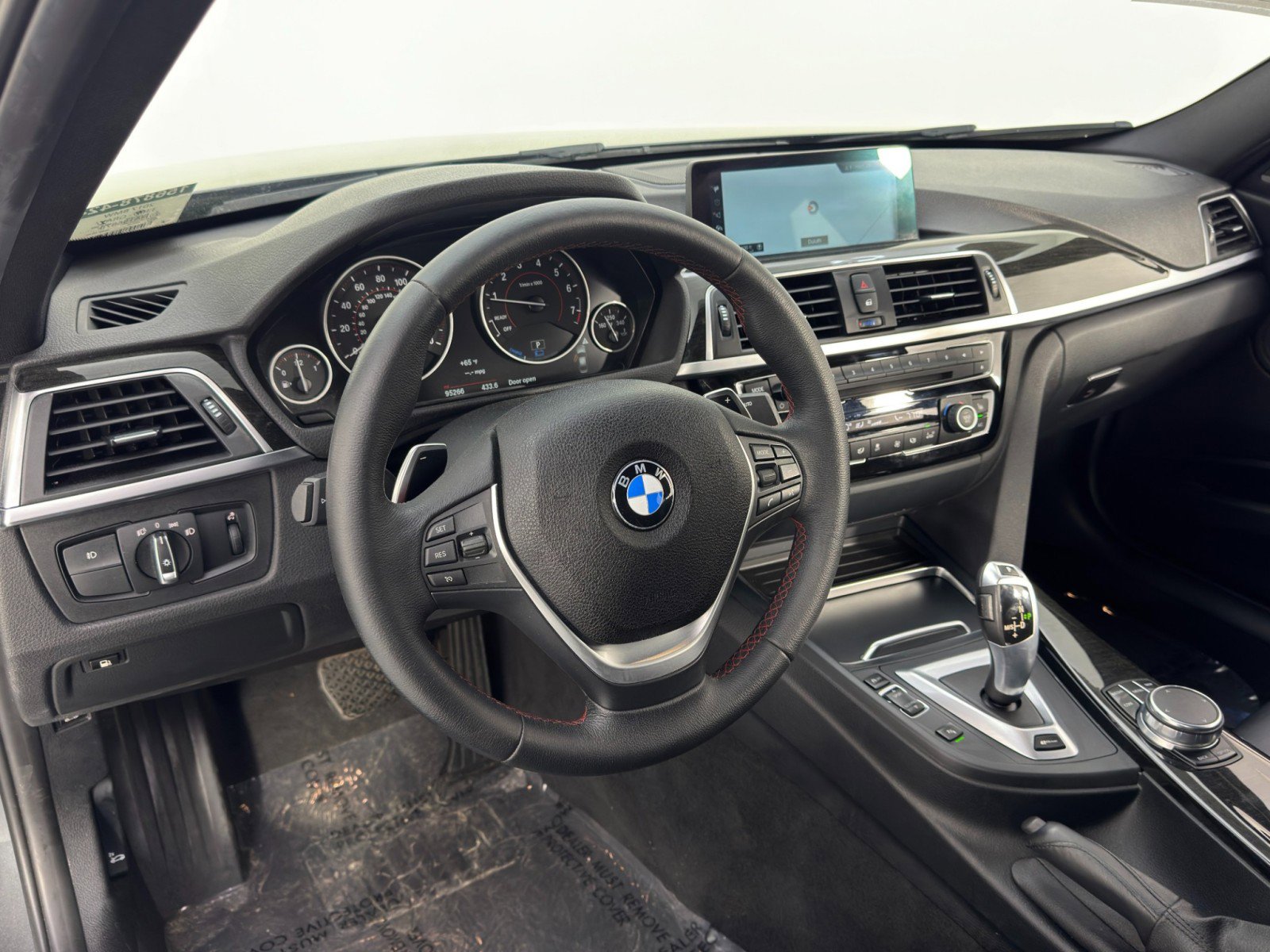 Used 2017 BMW 330e image 13