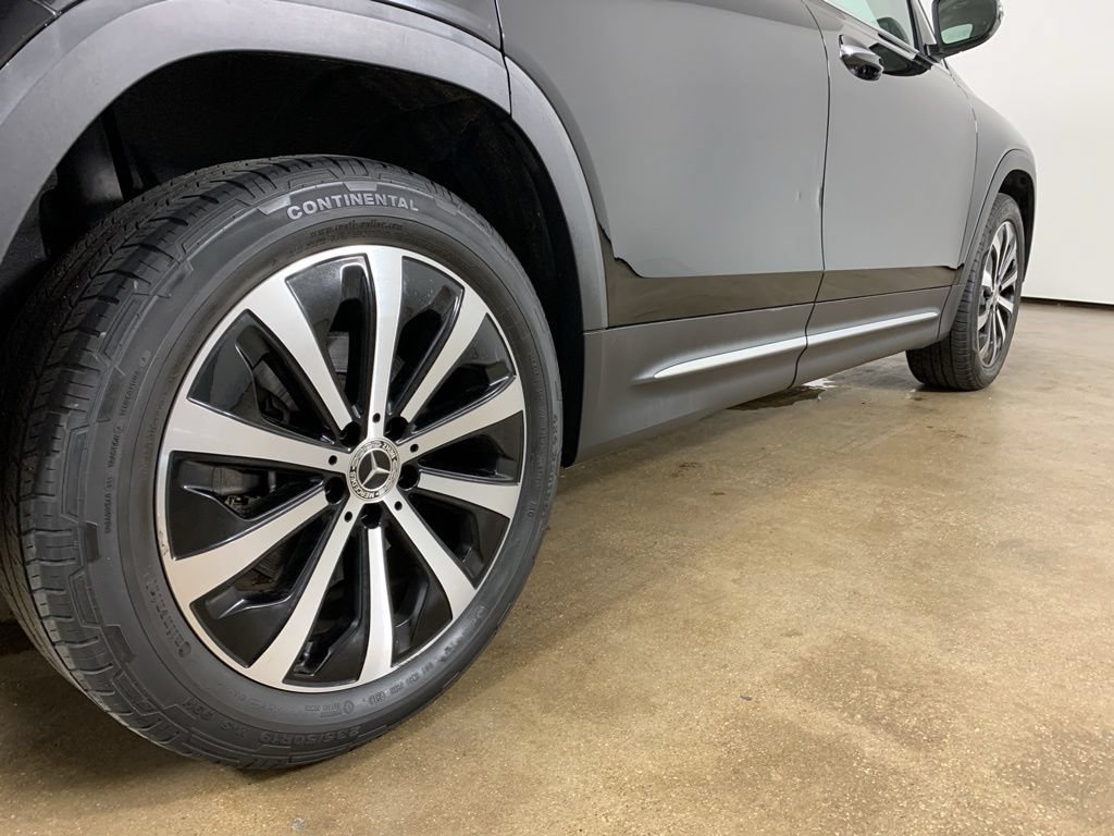 Used 2022 Mercedes-Benz GLB 250 4MATIC w/ Premium Package Lite image 9