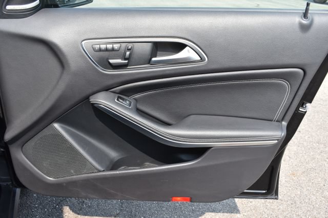 Used 2017 Mercedes-Benz GLA 250 4MATIC image 46