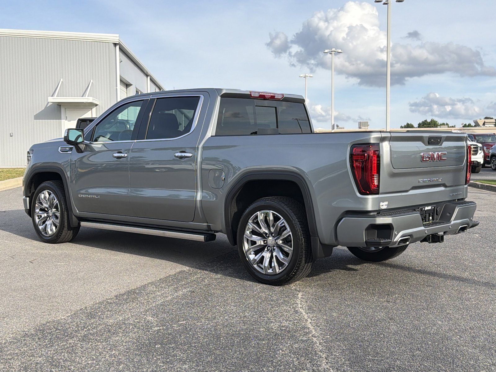 Used 2026 GMC Sierra 1500 Denali AWD/4WD image 10
