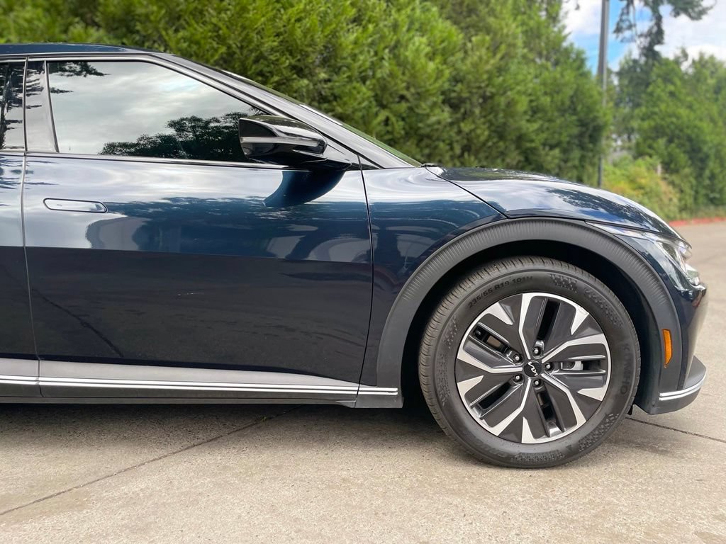 Certified 2024 Kia EV6 Light RWD image 2