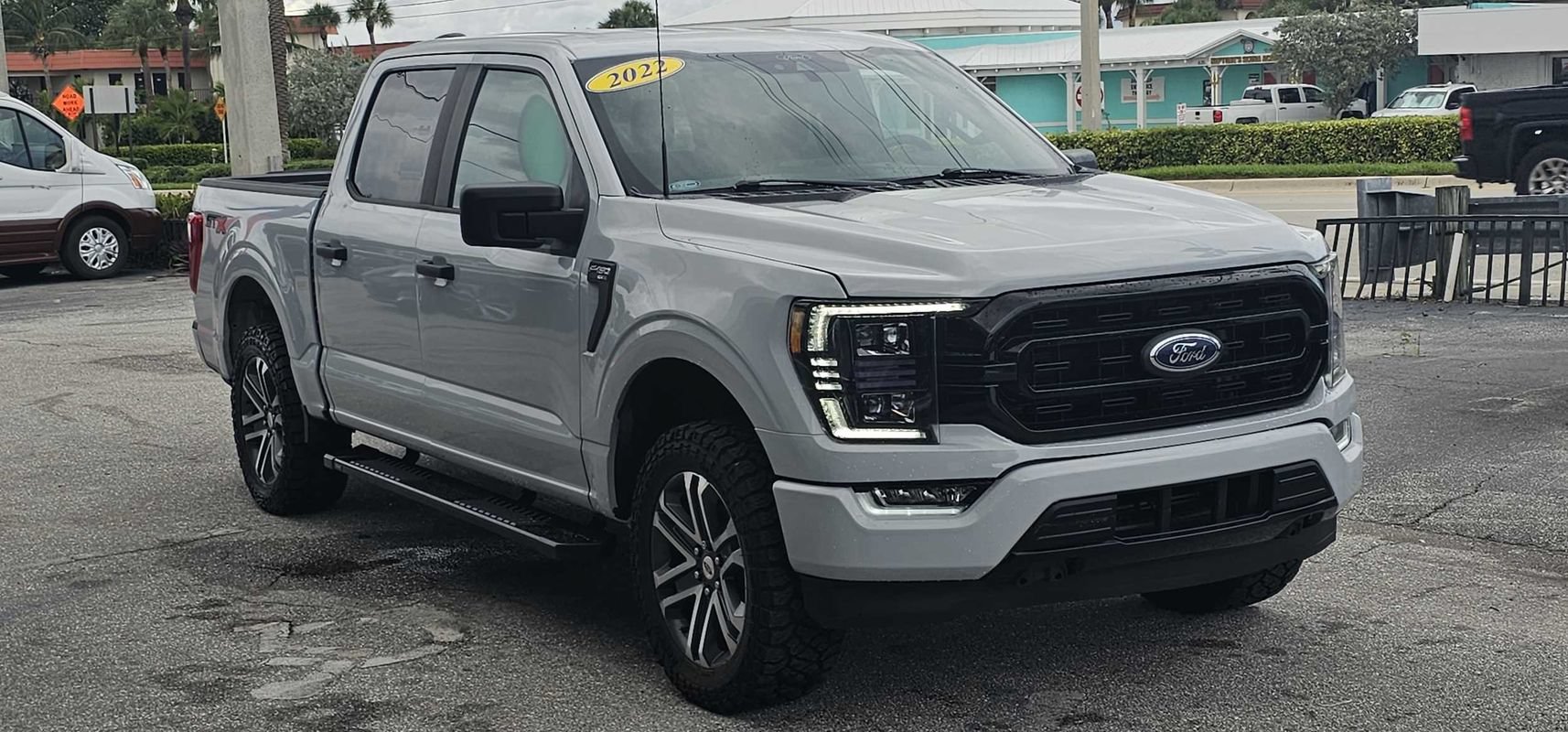 Used 2022 Ford F150 XL w/ STX Appearance Package RWD image 9