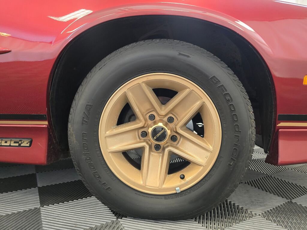 Used 1988 Chevrolet Camaro IROC-Z image 17