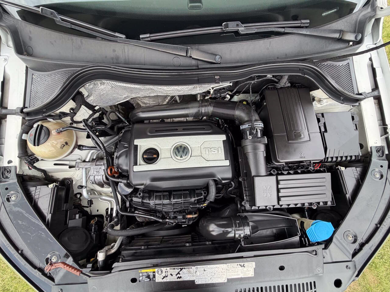 Used 2013 Volkswagen Tiguan SEL AWD/4WD image 16