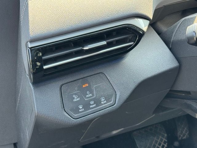 Certified 2023 Volkswagen ID.4 Pro S AWD/4WD image 33