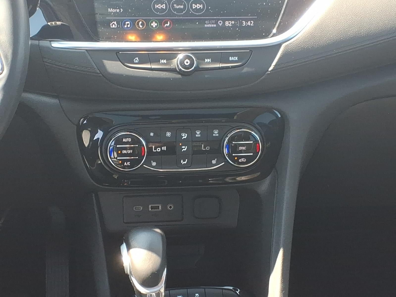 Certified 2022 Buick Encore GX Essence w/ Experience Buick Package FWD image 13