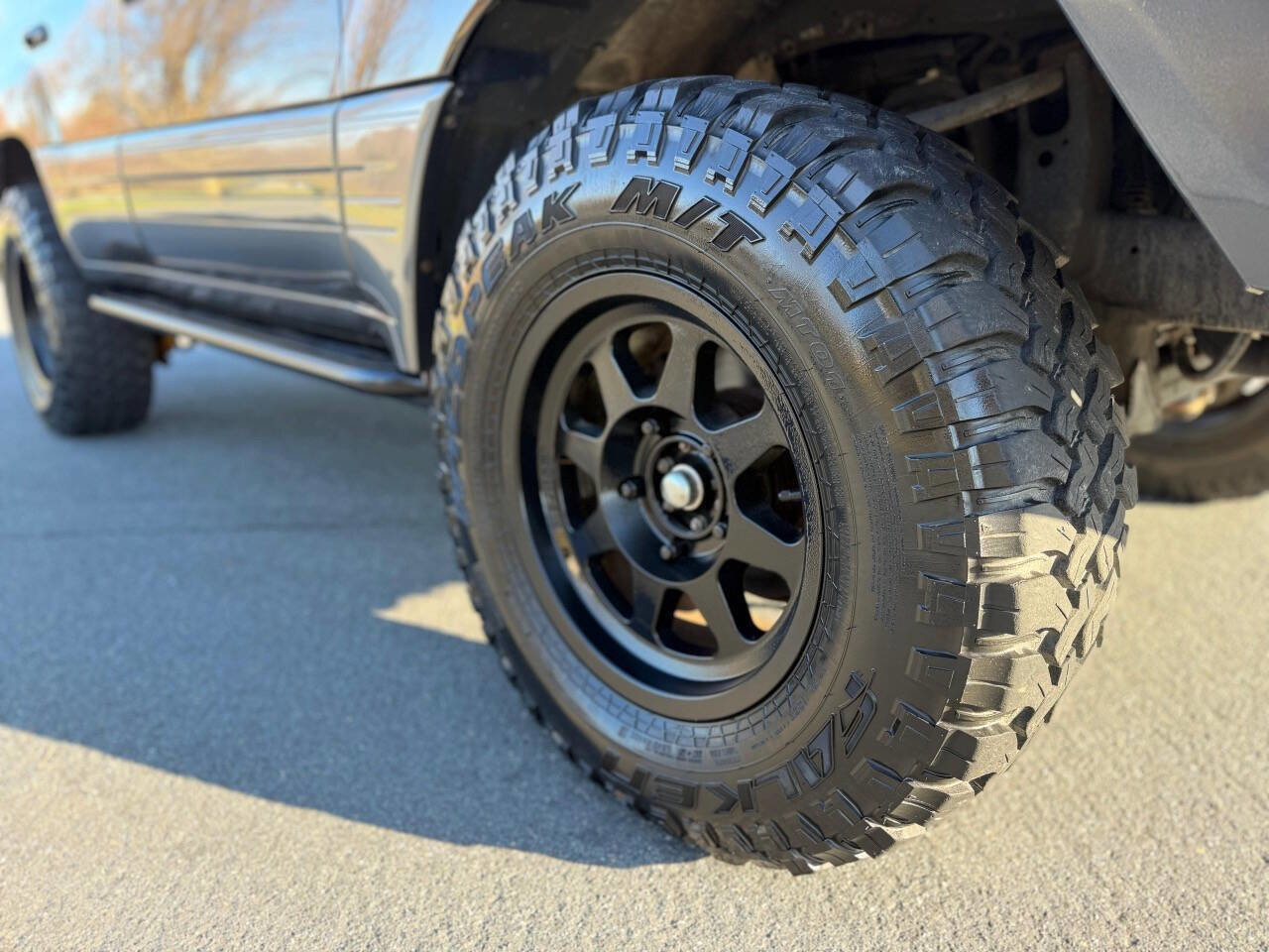 Used 2002 Lexus LX 470 Base 4WD 4dr SUV image 15