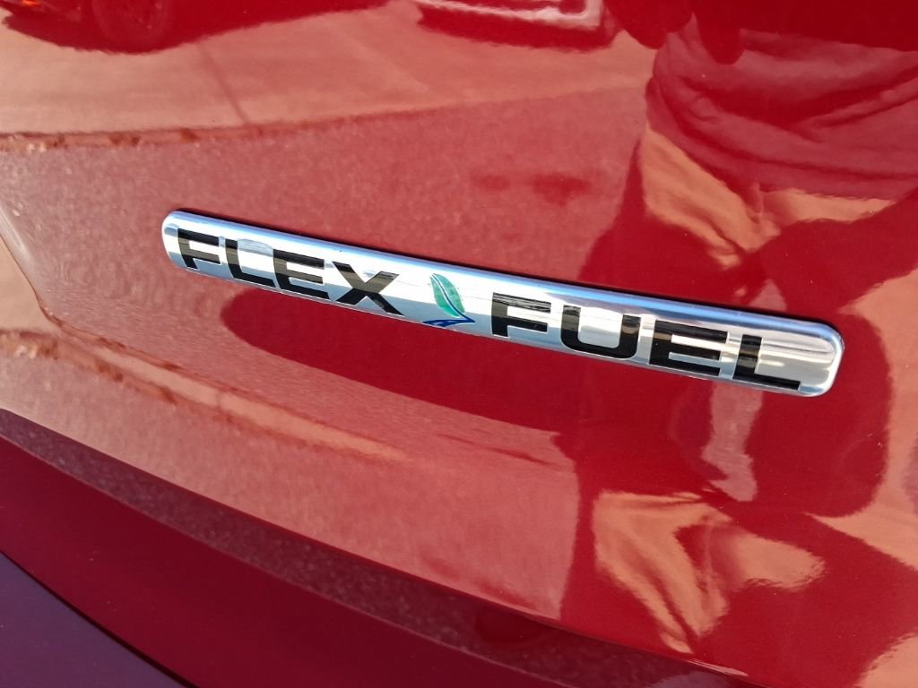 Used 2016 Ford Explorer XLT w/ Equipment Group 202A FWD image 10