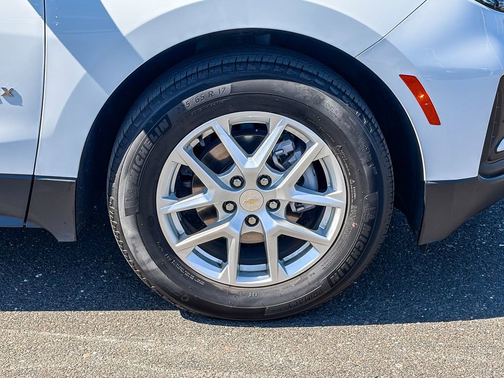 Used 2022 Chevrolet Equinox LS w/ LS Convenience Package image 13