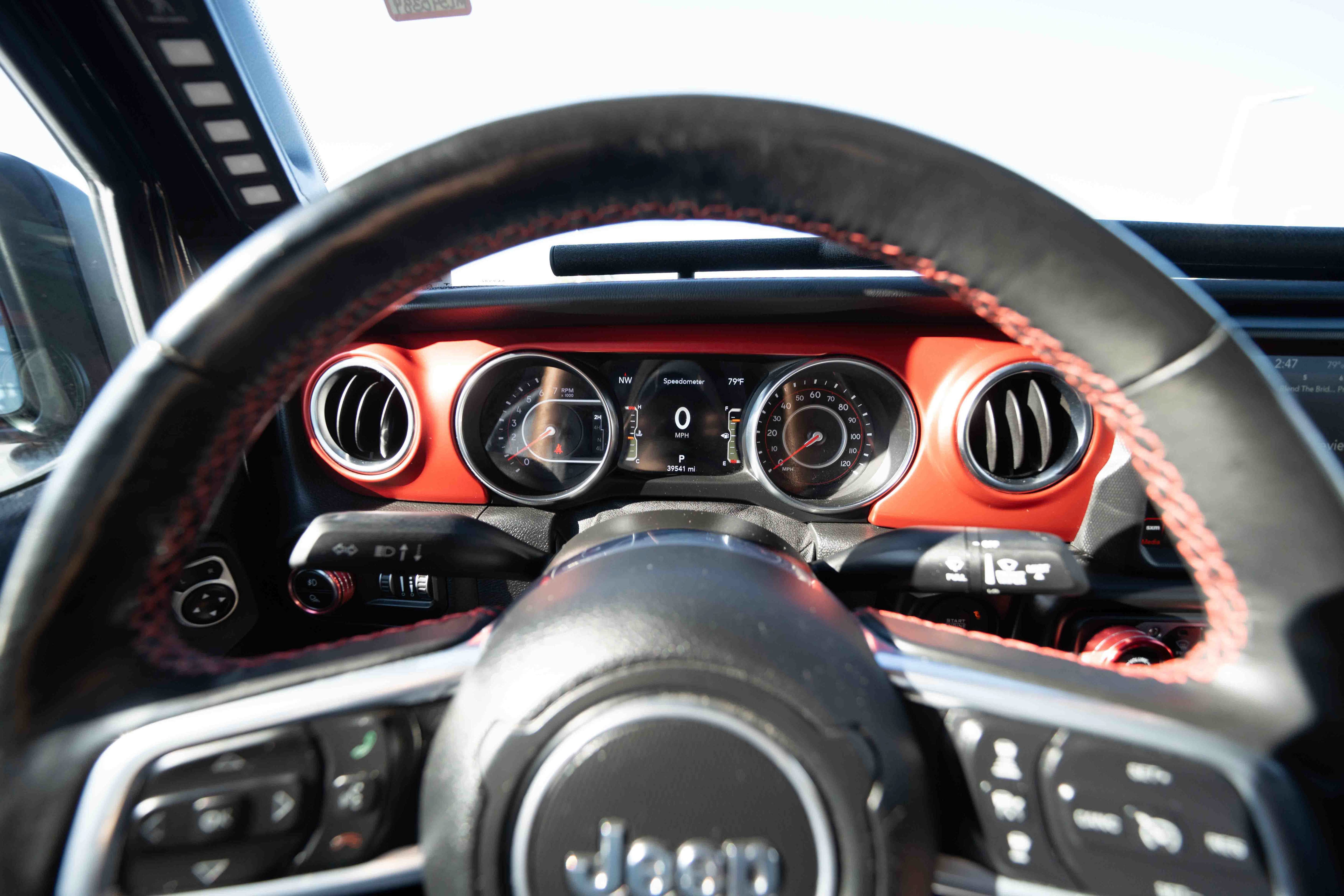 Used 2021 Jeep Gladiator Rubicon AWD/4WD image 15