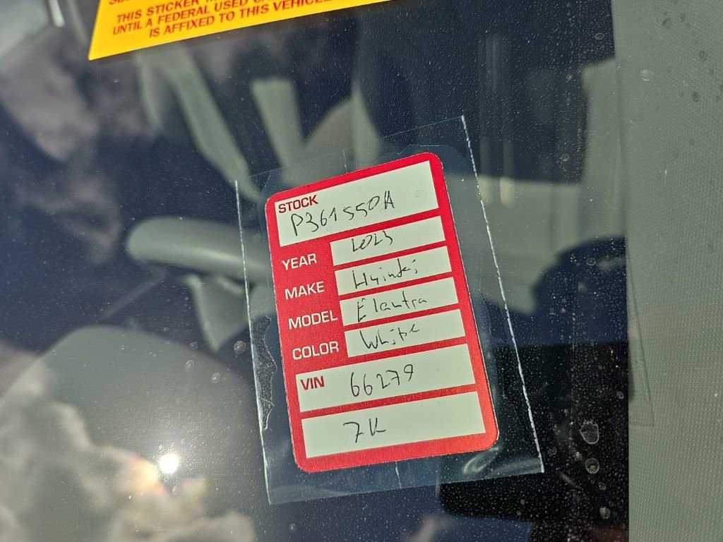 Used 2023 Hyundai Elantra Blue image 5