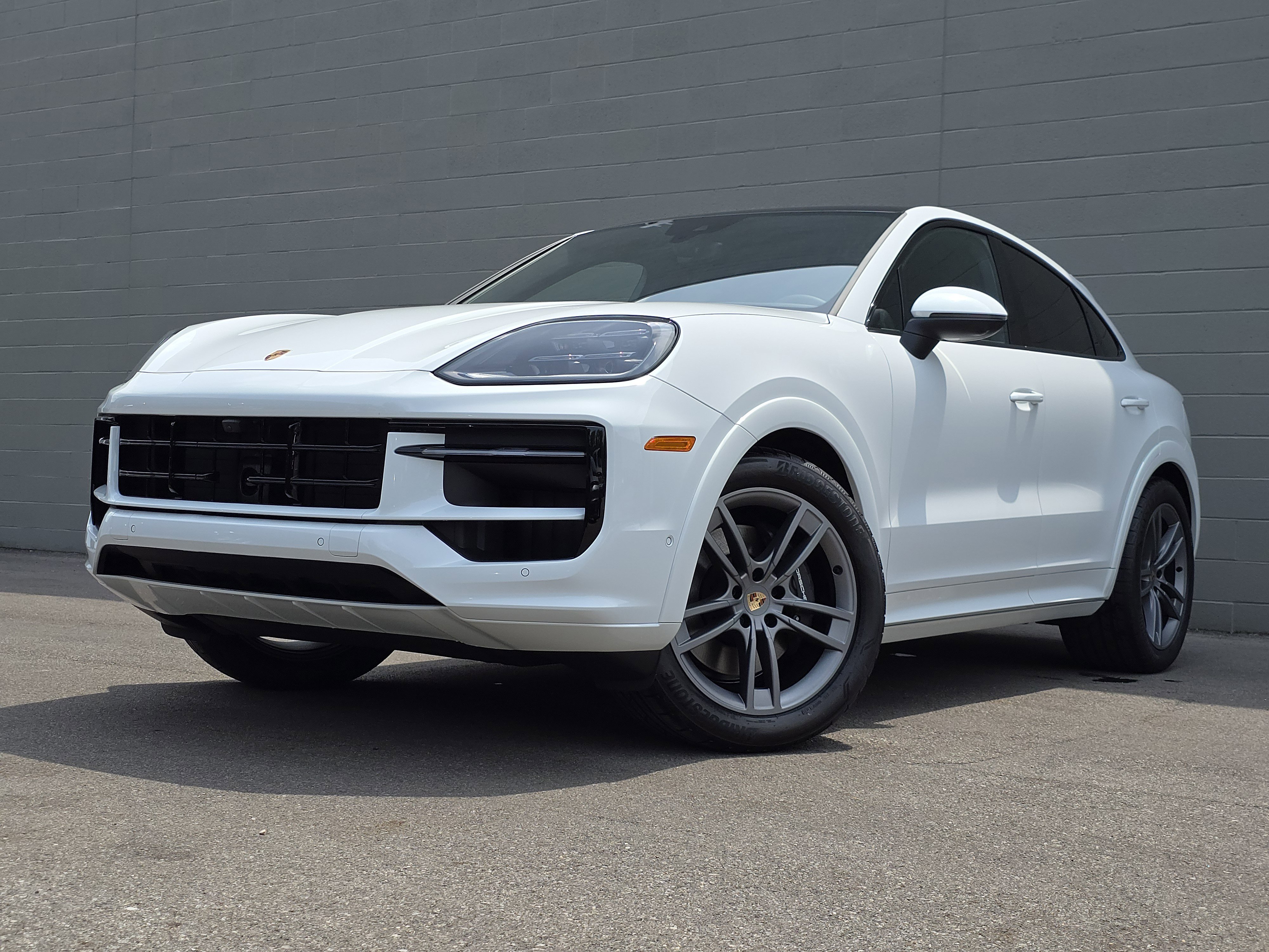 New 2025 Porsche Cayenne Coupe image 1