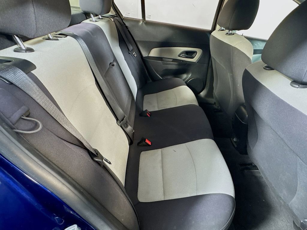 Used 2013 Chevrolet Cruze LS FWD image 30