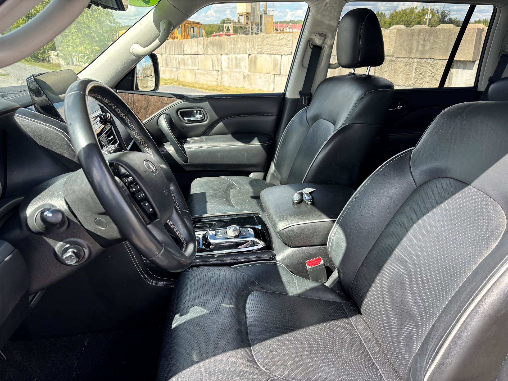 Used 2022 INFINITI QX80 Premium Select w/ Cargo Package image 9