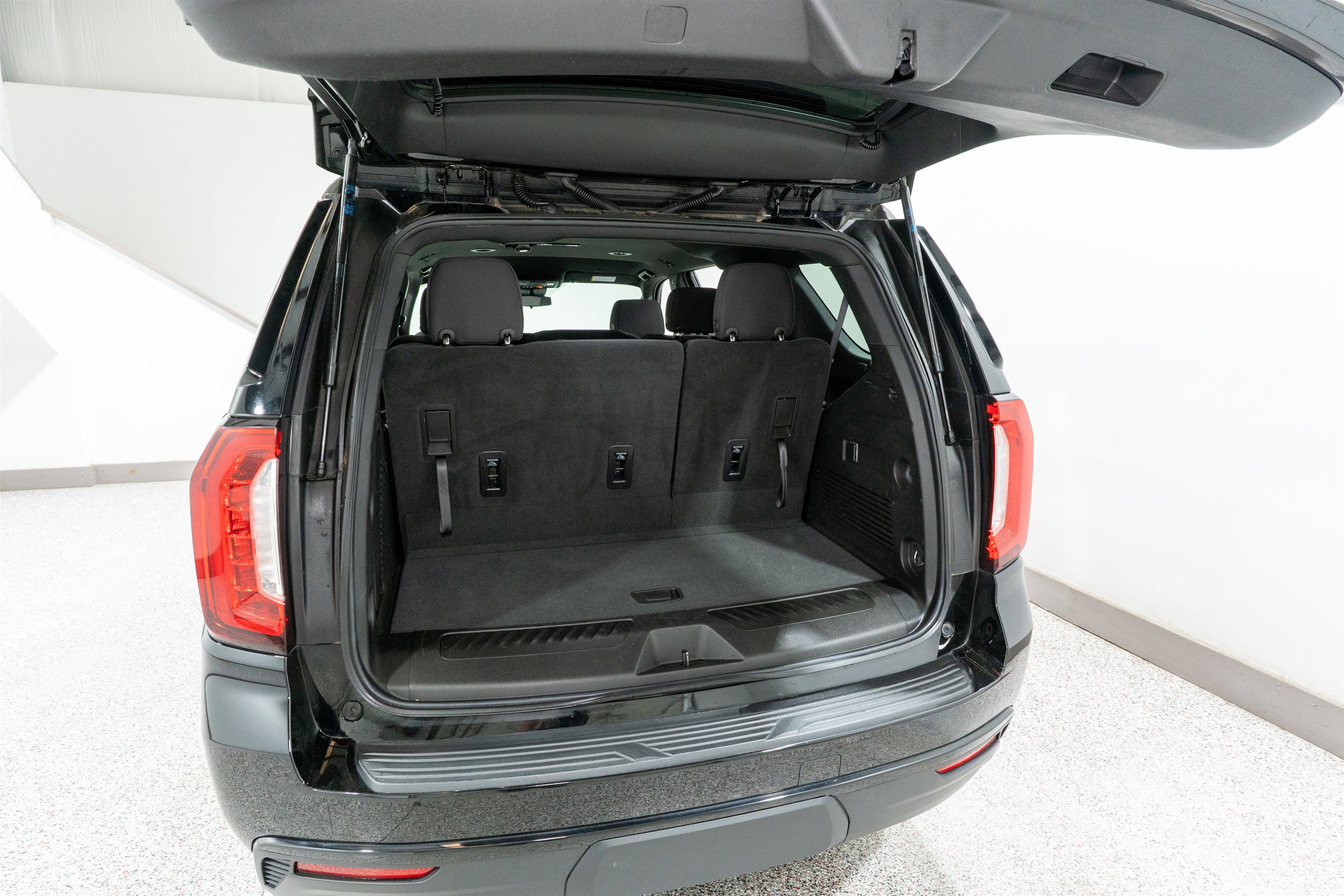 Used 2023 GMC Yukon SLE w/ Gmc Pro Safety Plus Package image 31