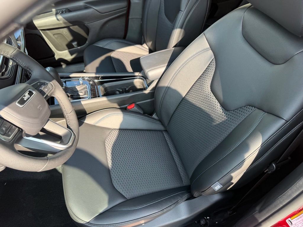 New 2026 Jeep Compass Latitude AWD/4WD image 13
