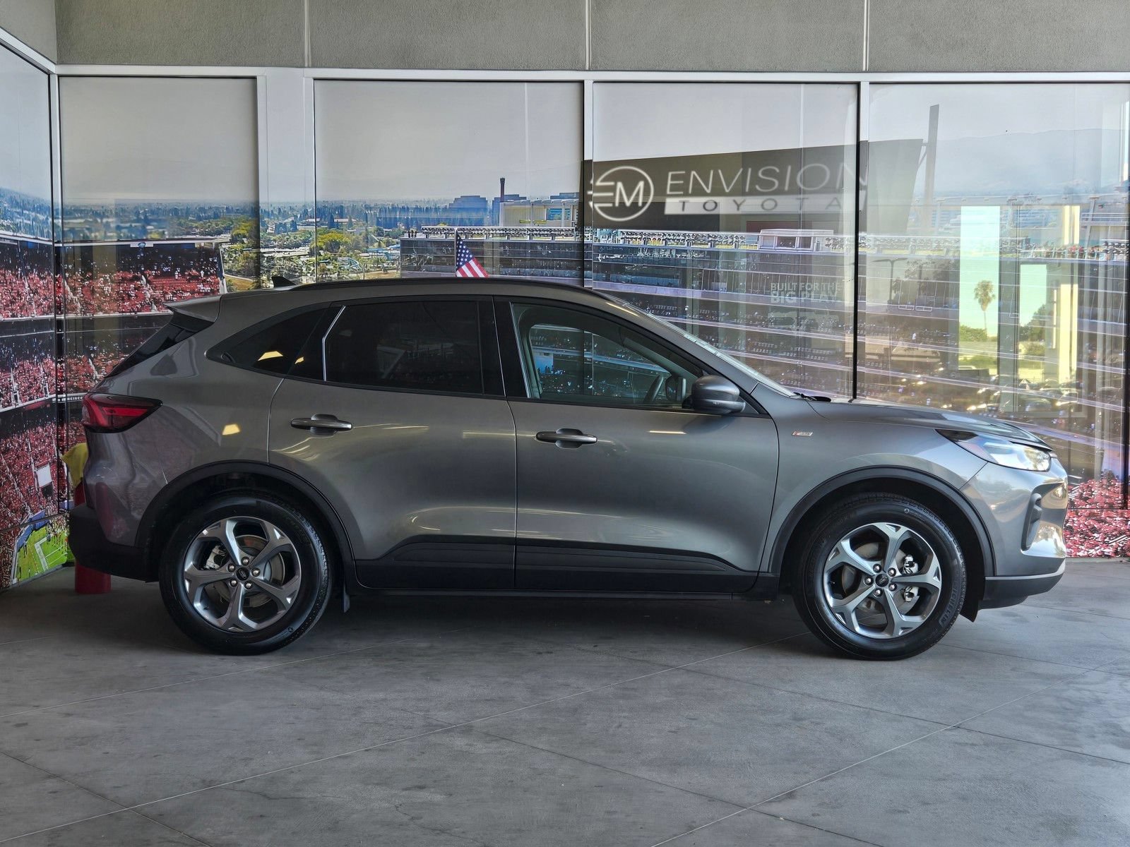 Used 2025 Ford Escape ST-Line FWD image 4