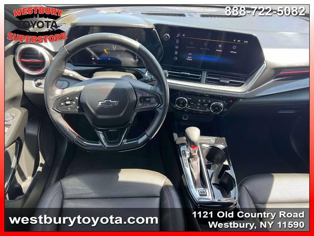Used 2026 Chevrolet Trax RS w/ Sunroof Package FWD image 14