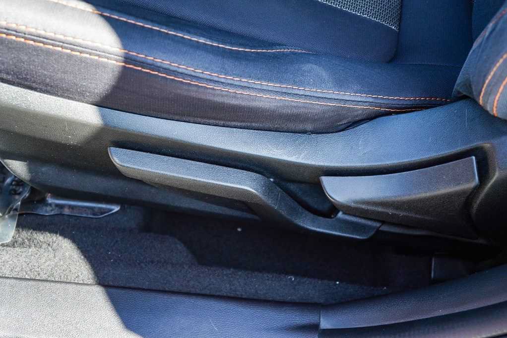 Used 2018 Subaru Crosstrek 2.0i Premium AWD/4WD image 24