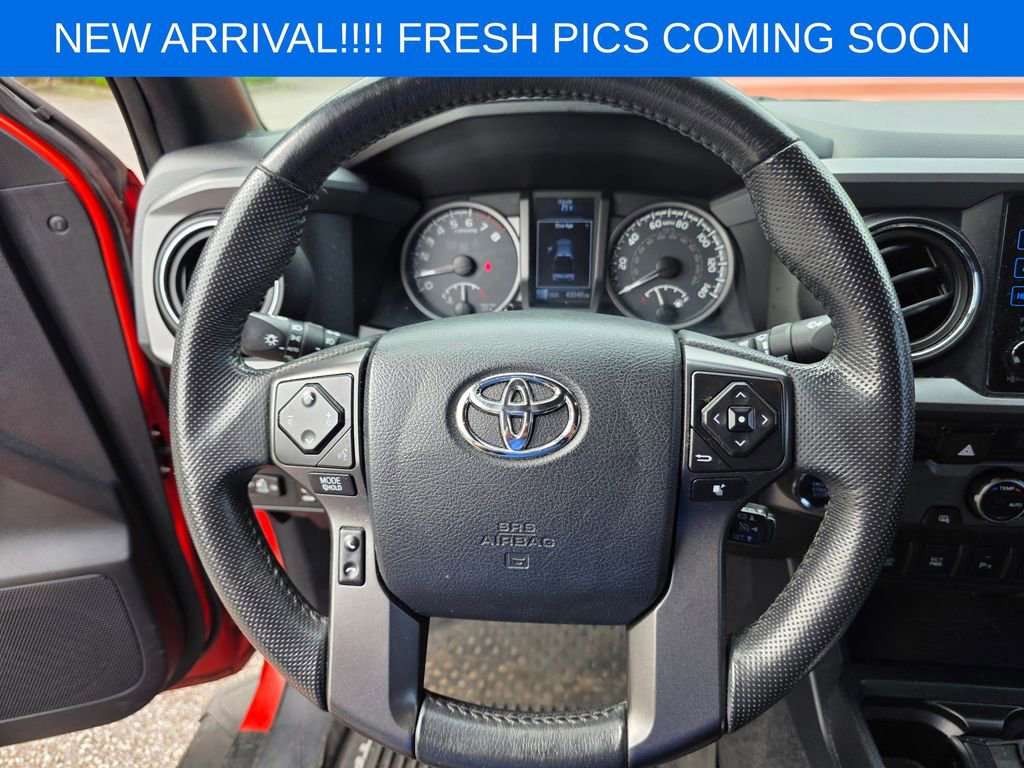Used 2016 Toyota Tacoma TRD Sport w/ Premium & Technology Package RWD image 15