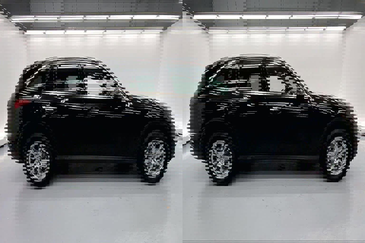 Used 2025 Mercedes-Benz GLC 300 image 5