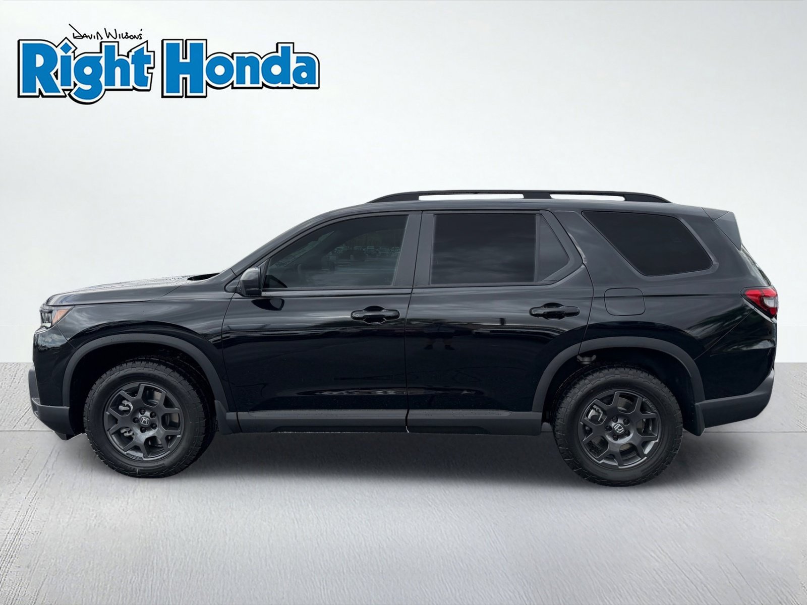 New 2026 Honda Pilot TrailSport image 3