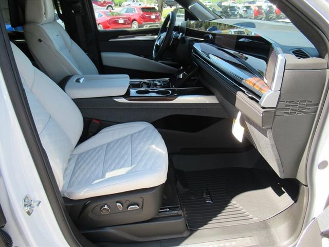New 2026 Cadillac Escalade ESV Platinum Sport w/ LPO, ONYX Package image 9