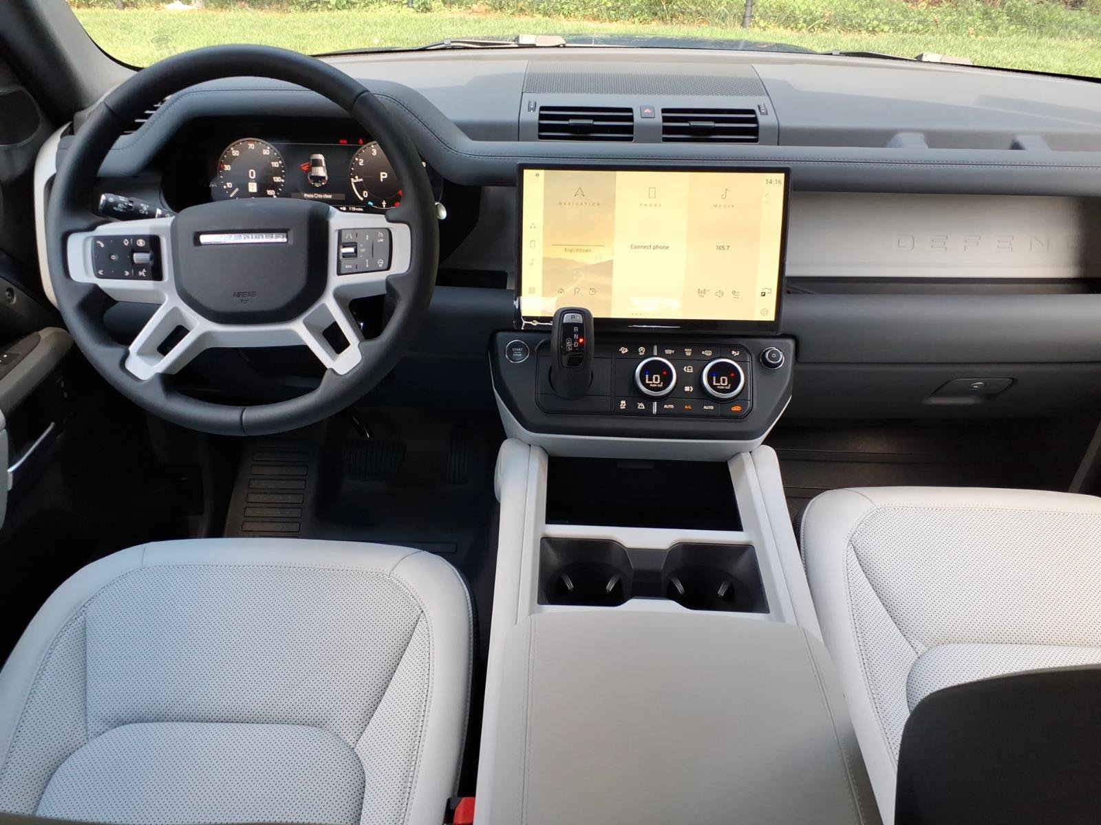 New 2026 Land Rover Defender 110 S AWD/4WD image 4