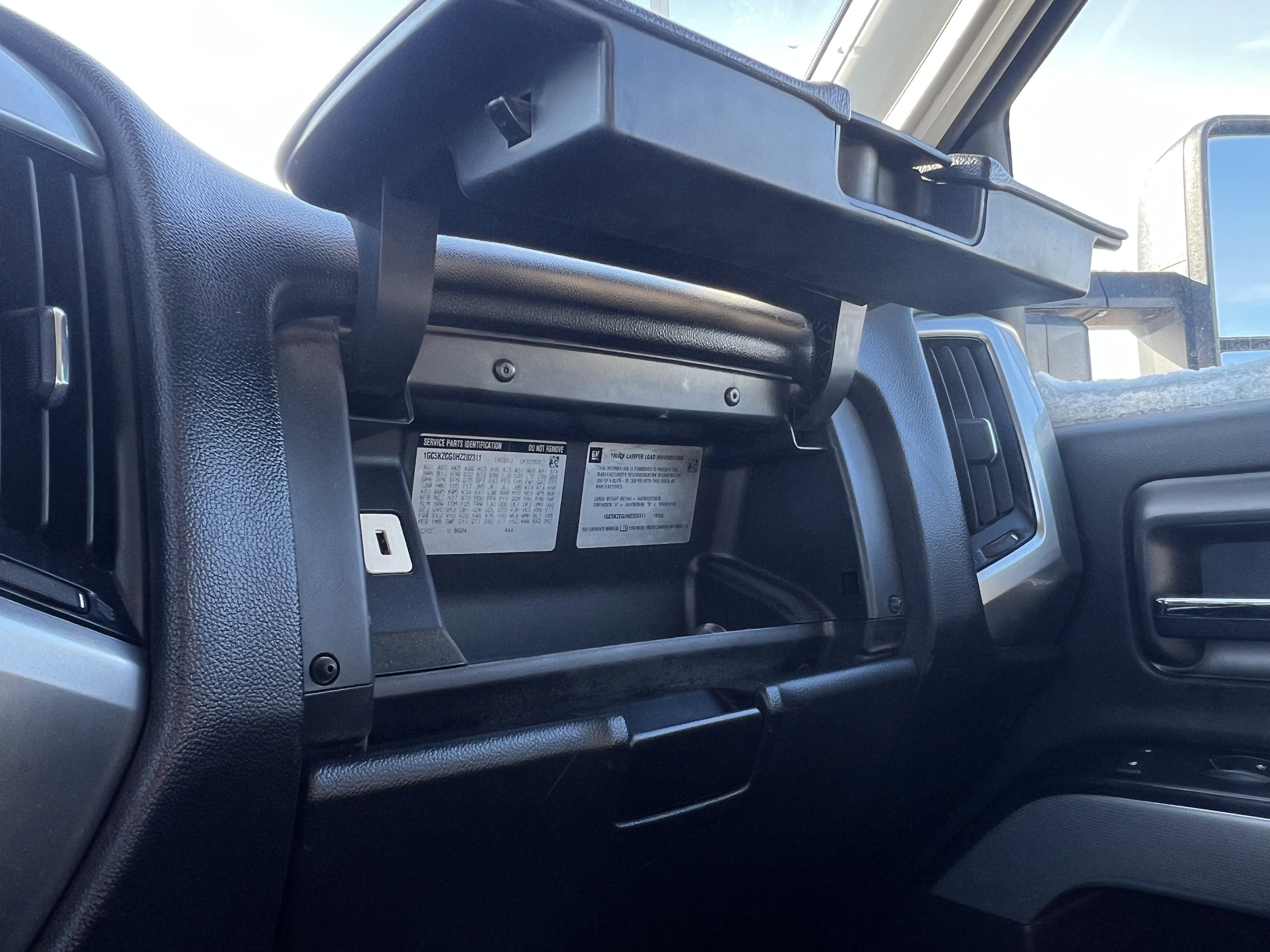 Used 2017 Chevrolet Silverado 3500 LT image 24