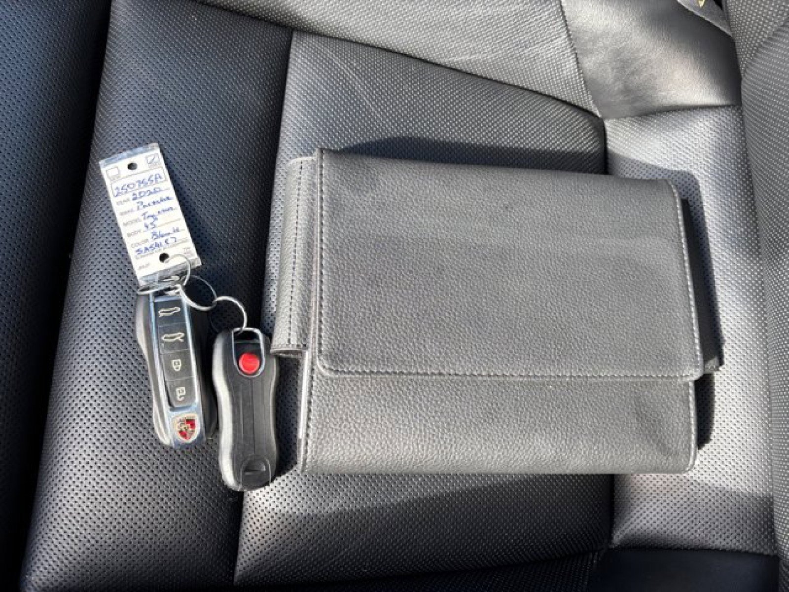 Used 2020 Porsche Taycan 4S w/ Premium Package image 22