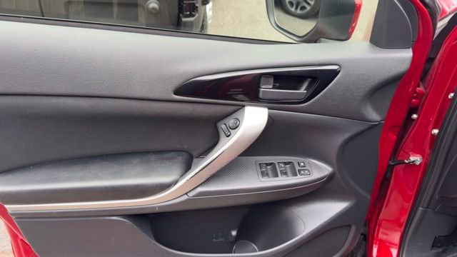 Used 2022 Mitsubishi Eclipse Cross ES image 9