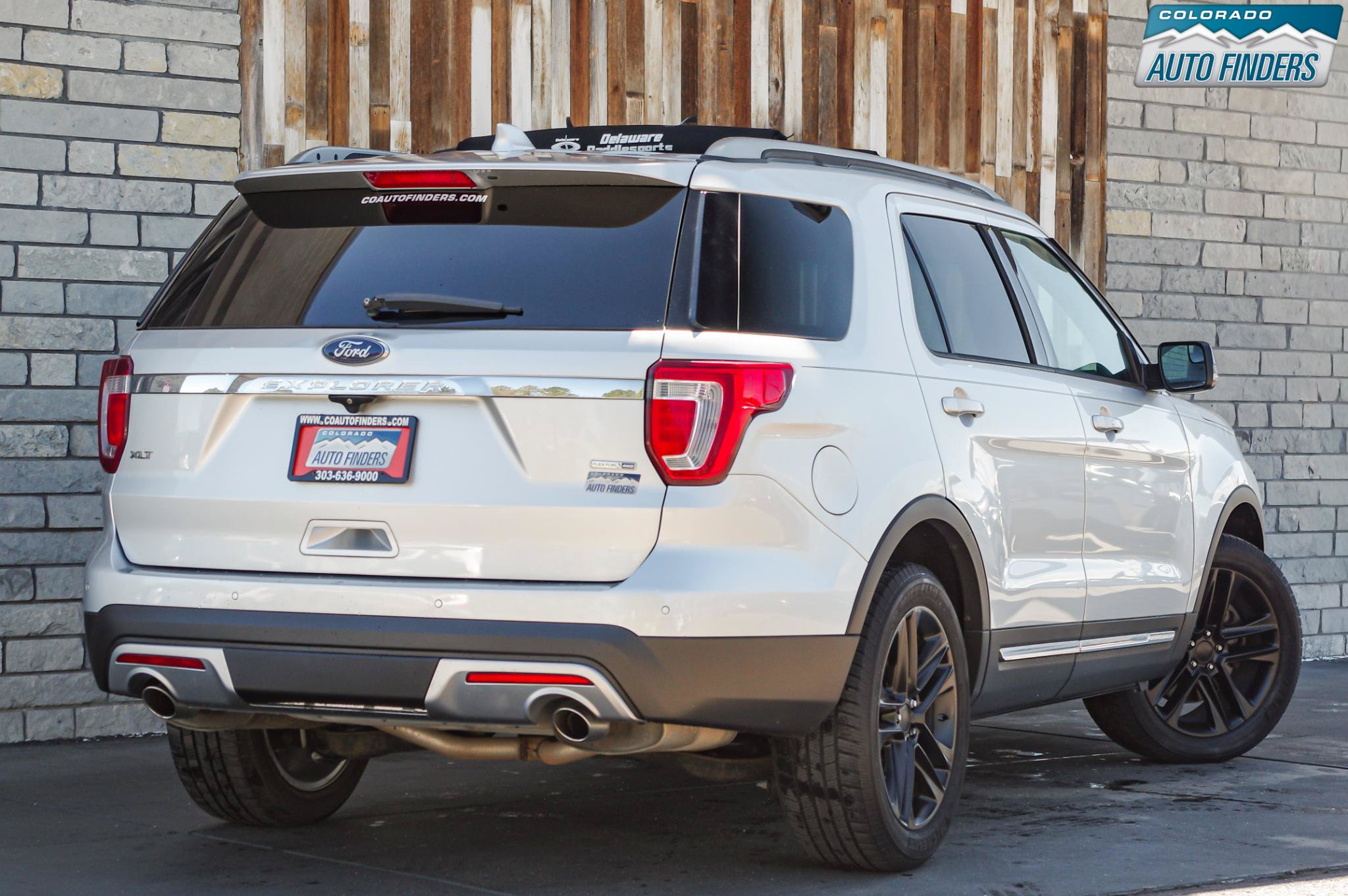 Used 2016 Ford Explorer XLT w/ Equipment Group 202A AWD/4WD image 7