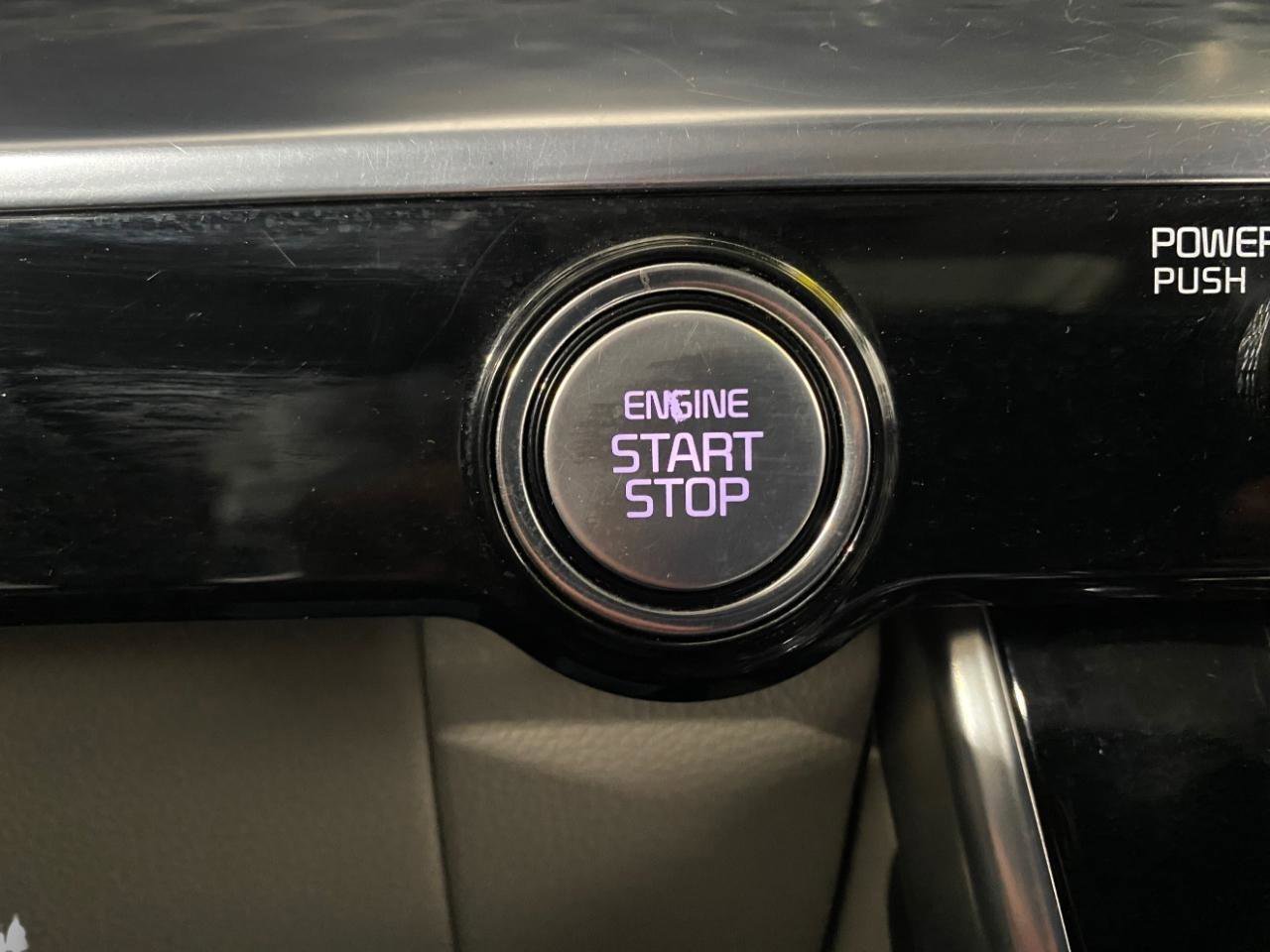 Used 2022 Kia Carnival SX Prestige image 17