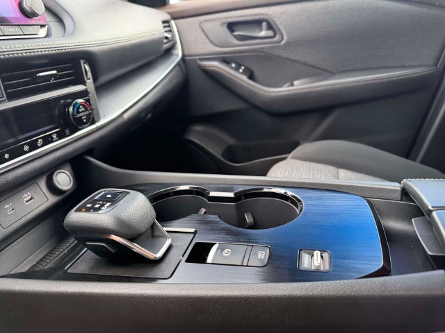 Used 2021 Nissan Rogue S FWD image 27