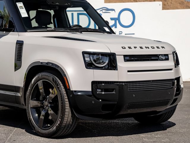 New 2026 Land Rover Defender 110 X-Dynamic SE AWD/4WD image 5