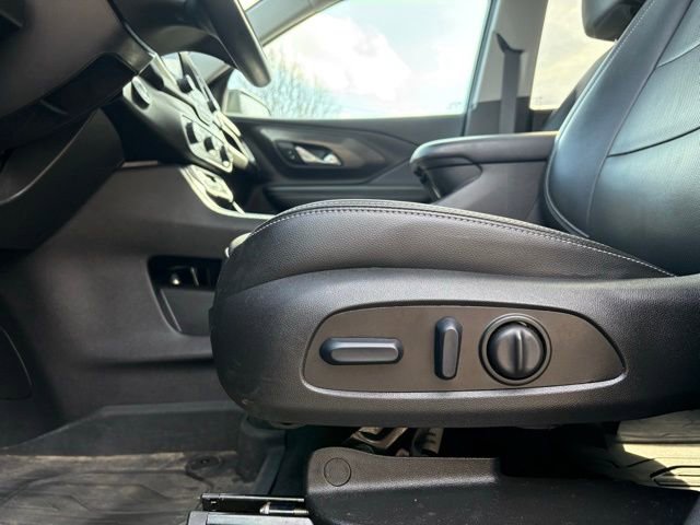 Certified 2024 GMC Terrain SLT w/ Infotainment Package II image 28