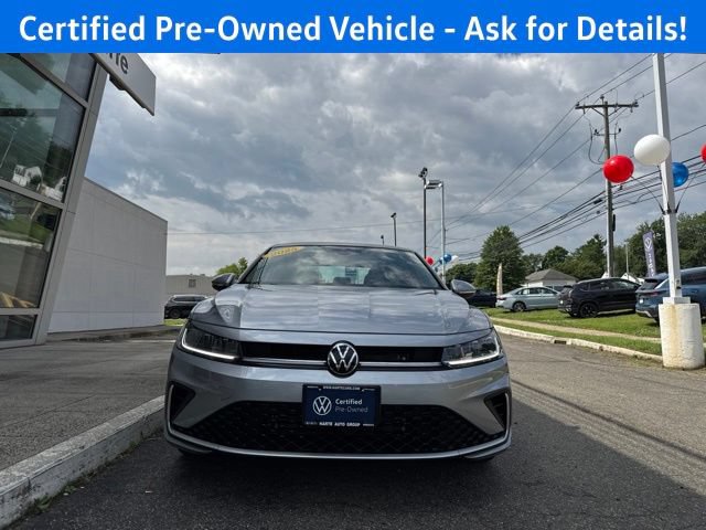 Used 2025 Volkswagen Jetta SEL FWD image 5