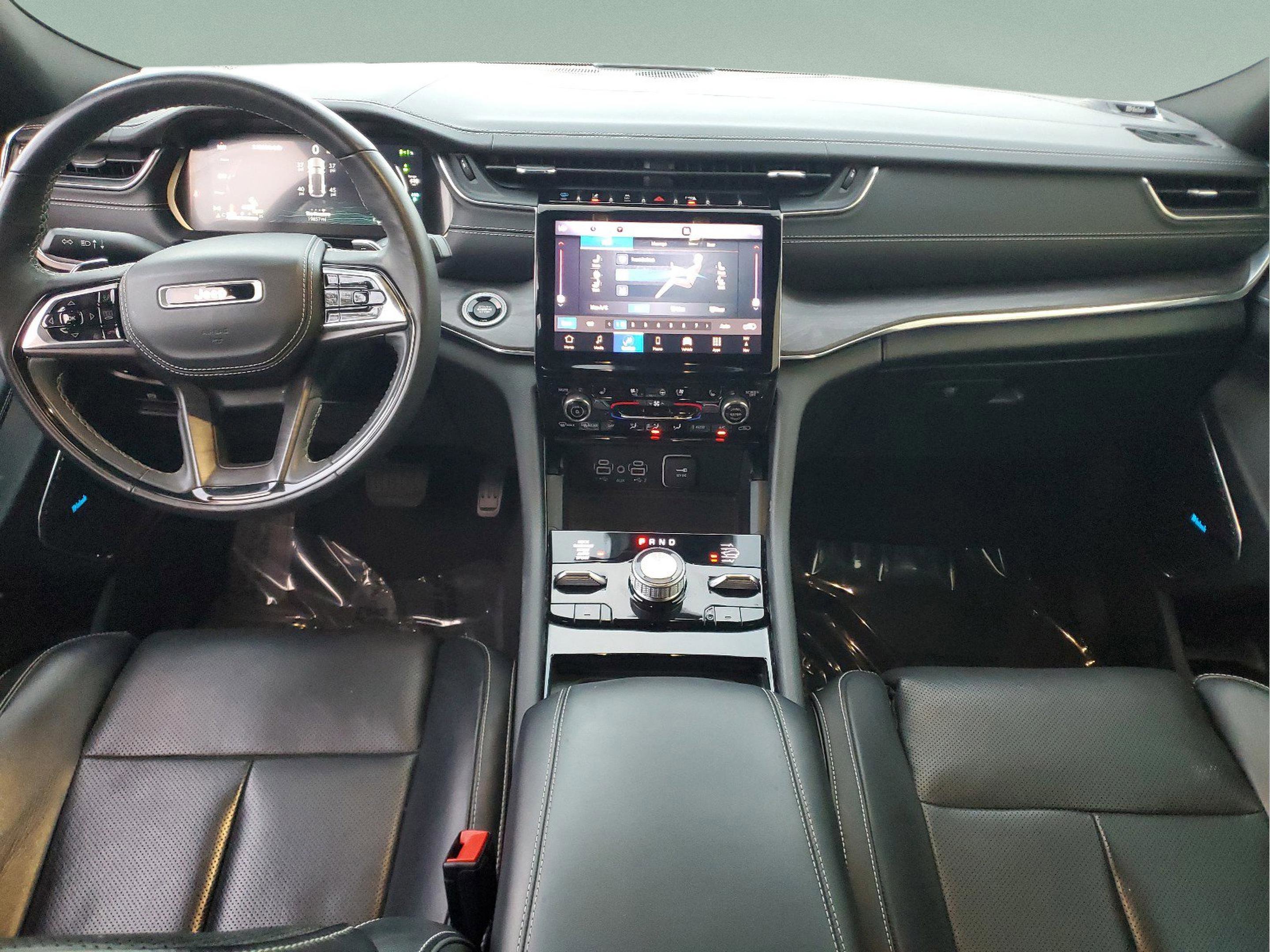 Used 2024 Jeep Grand Cherokee Overland w/ Advanced Protech Group III image 9