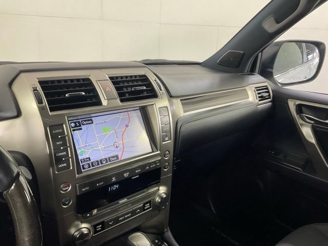 Used 2021 Lexus GX 460 Premium w/ Accessory Package AWD/4WD image 16