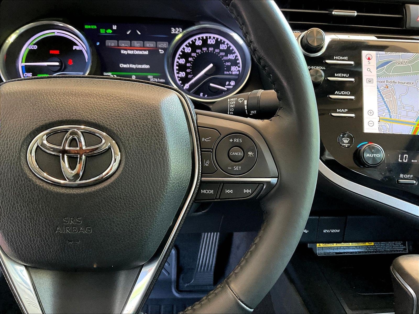 Used 2020 Toyota Camry XLE w/ Driver Assist Package FWD image 12