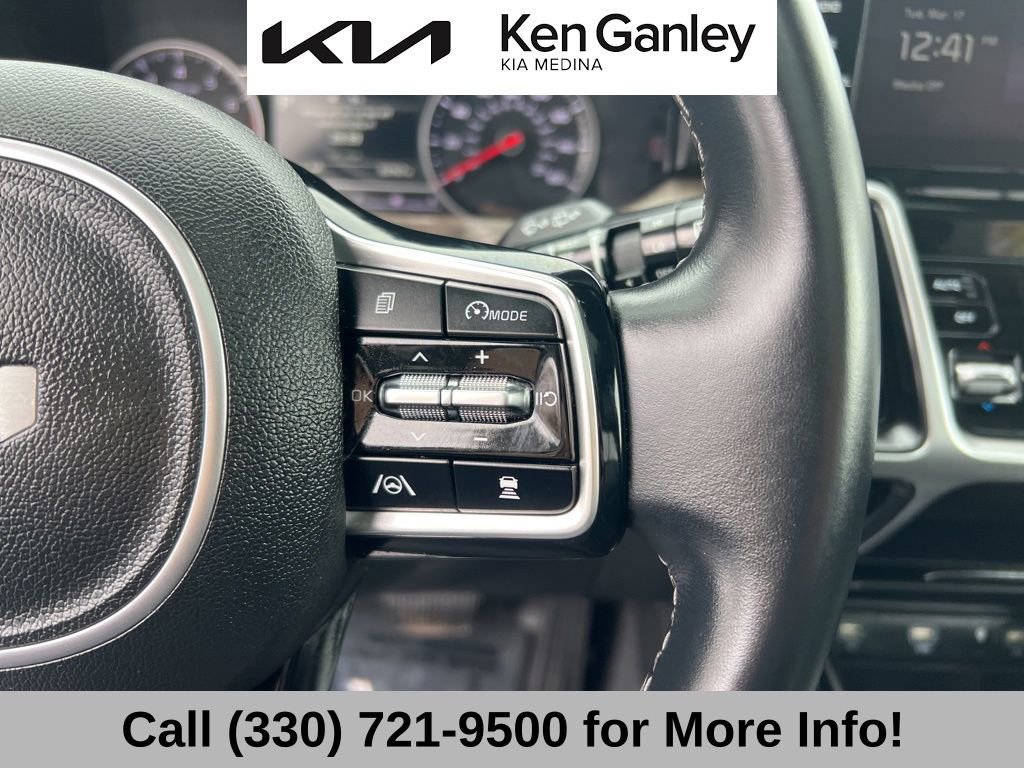Certified 2022 Kia Sorento EX w/ Panoramic Sunroof Package image 32