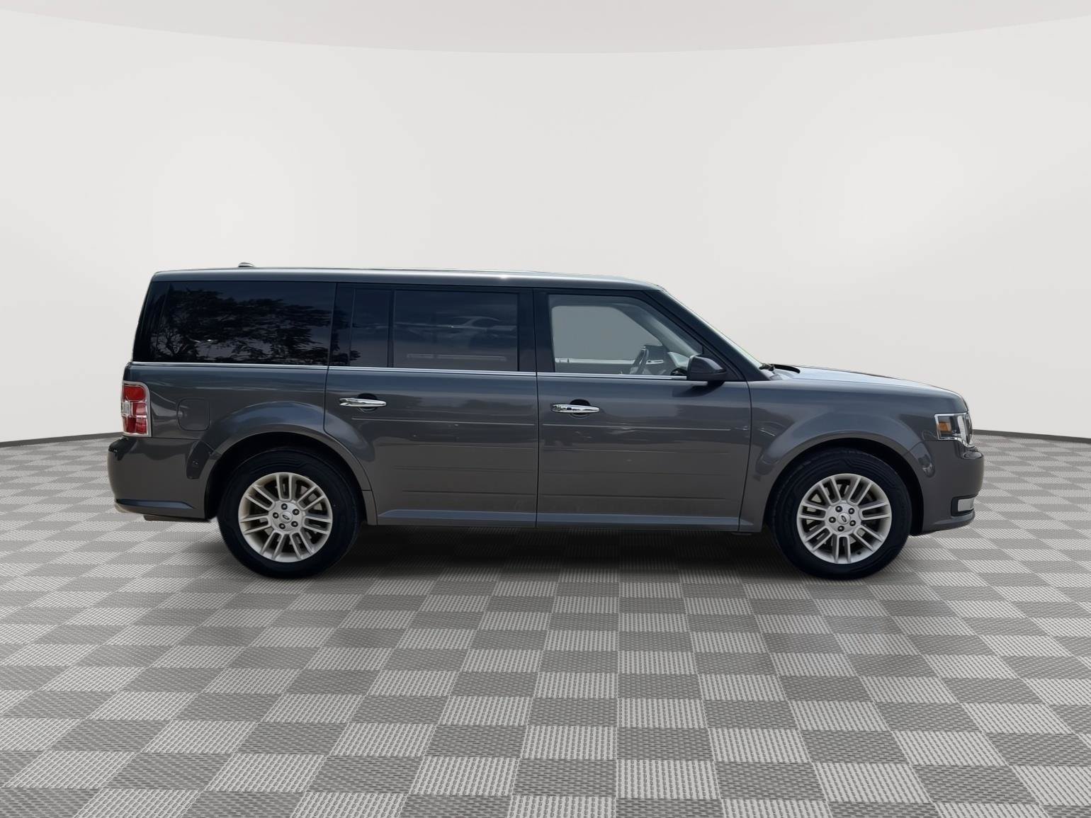 Used 2019 Ford Flex SEL w/ Equipment Group 202A AWD/4WD image 9