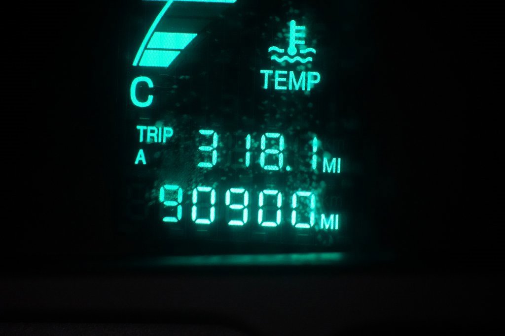 Used 2000 Cadillac De Ville w/ Comfort/Convenience Pkg image 6