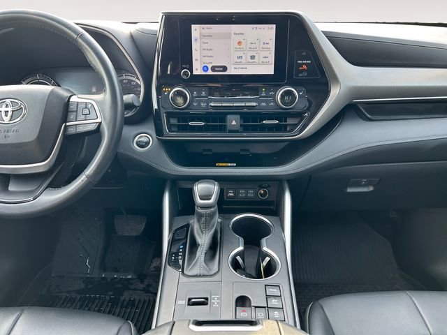 Certified 2024 Toyota Highlander XLE image 11